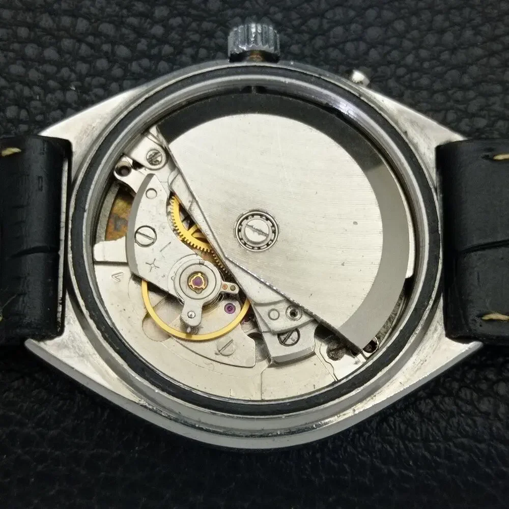 Vintage 1978 Ricoh Automatic Mens Silver Watch W/daydate & Red accents